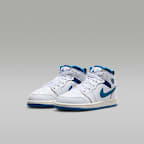 Jordan 1 Mid SE Younger Kids' Shoes
