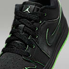 Jordan 1 Low SE Little Kids' Shoes