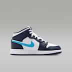 Air Jordan 1 Mid Older Kids' Shoes