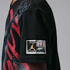 Playera Jumpman Stencil Splatter para niños talla pequeña Jordan