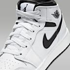 Air Jordan 1 Mid Older Kids' Shoes