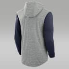 Playera de manga larga universitaria marca Jordan Dri-FIT con gorro para hombre Michigan Basketball