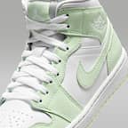 Air Jordan 1 Mid Women's Shoes