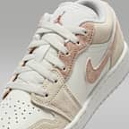 Air Jordan 1 Low SE Older Kids' Shoes