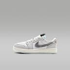 Jordan 1 Retro Low 'LNY' Younger Kids' Shoes
