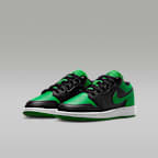 Air Jordan 1 Low Older Kids' Shoes