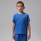 Playera Air bordada con lavado ácido para niños talla pequeña Jordan