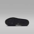 Air Jordan 1 Mid Older Kids' Shoes