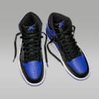 Black/White/Game Royal