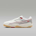 서밋 화이트/퓨어 플래티넘/세서미/유니버시티 레드