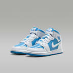 รองเท้าเด็กโต Air Jordan 1 Mid SE