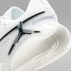 Tenis de básquetbol para mujer JJordan Heir Series "Triple White"