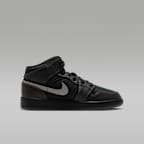 Air Jordan 1 Mid Utility Older Kids' Shoes