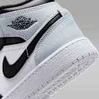 Air Jordan 1 Mid Big Kids' Shoes