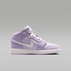 エア ジョーダン 1 MID ジュニアシューズ