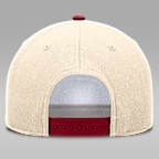 Gorra universitaria marca Jordan ajustable y con estructura A-Frame para hombre Oklahoma Campus Prep Rise