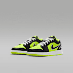 Air Jordan 1 Low SE Older Kids' Shoes