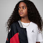 Playera cropped para niños talla grande Jordan Brooklyn Essentials