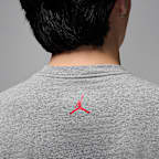 เสื้อยืดติดอาร์มสนีกเกอร์ผู้ชาย Jordan Brand