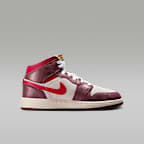 Tenis para niños grandes Air Jordan 1 Mid SE