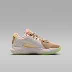 ルカ 4 "Light Orewood and Tangerine" ジュニア バスケットボールシューズ