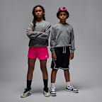 Playera con cuello redondo para niños talla grande Jordan Brooklyn French Terry