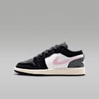 Fekete/Iron Grey/Fehér/Iced Carmine