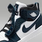 Jordan 1 Mid Younger Kids' Shoes