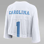 Playera universitaria marca Jordan Dri-FIT cropped para mujer North Carolina Jersey