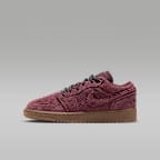 Dark Team Red/Gum Medium Brown/Black