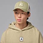 Medium Khaki/Light Orewood Brown/Sail