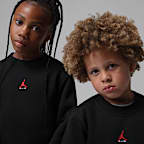 Jordan Brooklyn Fleece zweiteiliges Set mit Rundhalsshirt (jüngere Kinder)