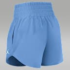 Shorts universitarios marca Jordan Dri-FIT para mujer North Carolina Primary Logo One