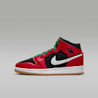 Air Jordan 1 Mid SE Older Kids' Shoes