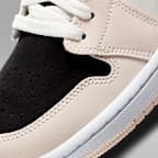 Air Jordan 1 Mid Women's Shoes