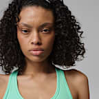 Brassière de sport rembourrée à maintien normal et logo Jumpman Jordan Sport pour femme