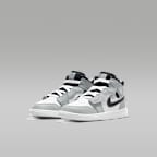Jordan 1 Mid Younger Kids' Shoes