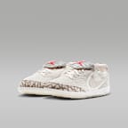 Jordan Jr Tiempo Streetgato SE Older Kids' Indoor/Court Low-Top Football Shoes