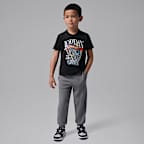 Playera Catch of the Day para niños talla pequeña Jordan