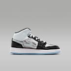 Tenis para niños grandes Air Jordan 1 Mid Sneaker School