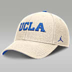 Gorra universitaria marca Jordan ajustable para hombre UCLA Bruins Primetime Rise