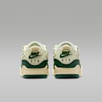 Air Jordan 4 RM Women's Shoes