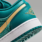 Air Jordan 1 Low SE Older Kids' Shoes