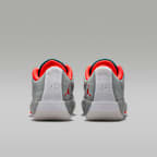 Tenis de básquetbol Luka .77 "Space Navigator"