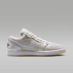 Tenis para mujer Air Jordan 1 Low SE "LNY"