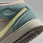 Air Jordan 1 Mid SE Big Kids' Shoes