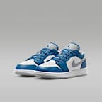 Air Jordan 1 Low Older Kids' Shoes