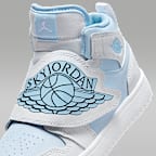 Sky Jordan 1 Younger Kids' Shoe
