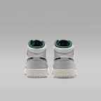 Air Jordan 1 Mid SE Older Kids' Shoes
