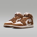 Sapatilhas Air Jordan 1 Mid para mulher